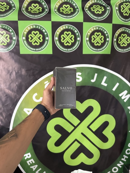 Edição 181- PERFUME SALVO EUA DE PARFUM + 3 números voyage por apenas 4,90